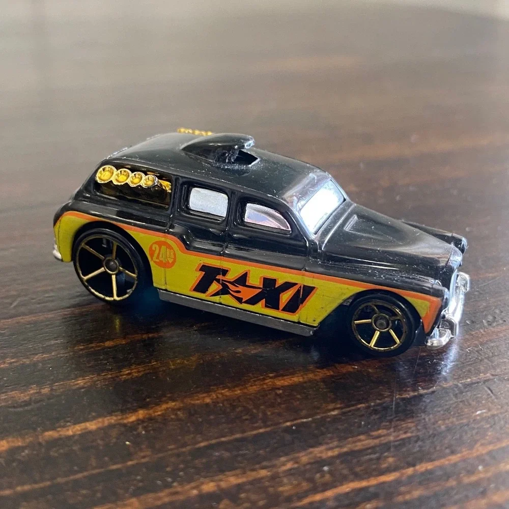 Hot Wheels Cockney Cab II Black Yellow‎ Taxi Flame Graphics B45 Diecast Car 1:64